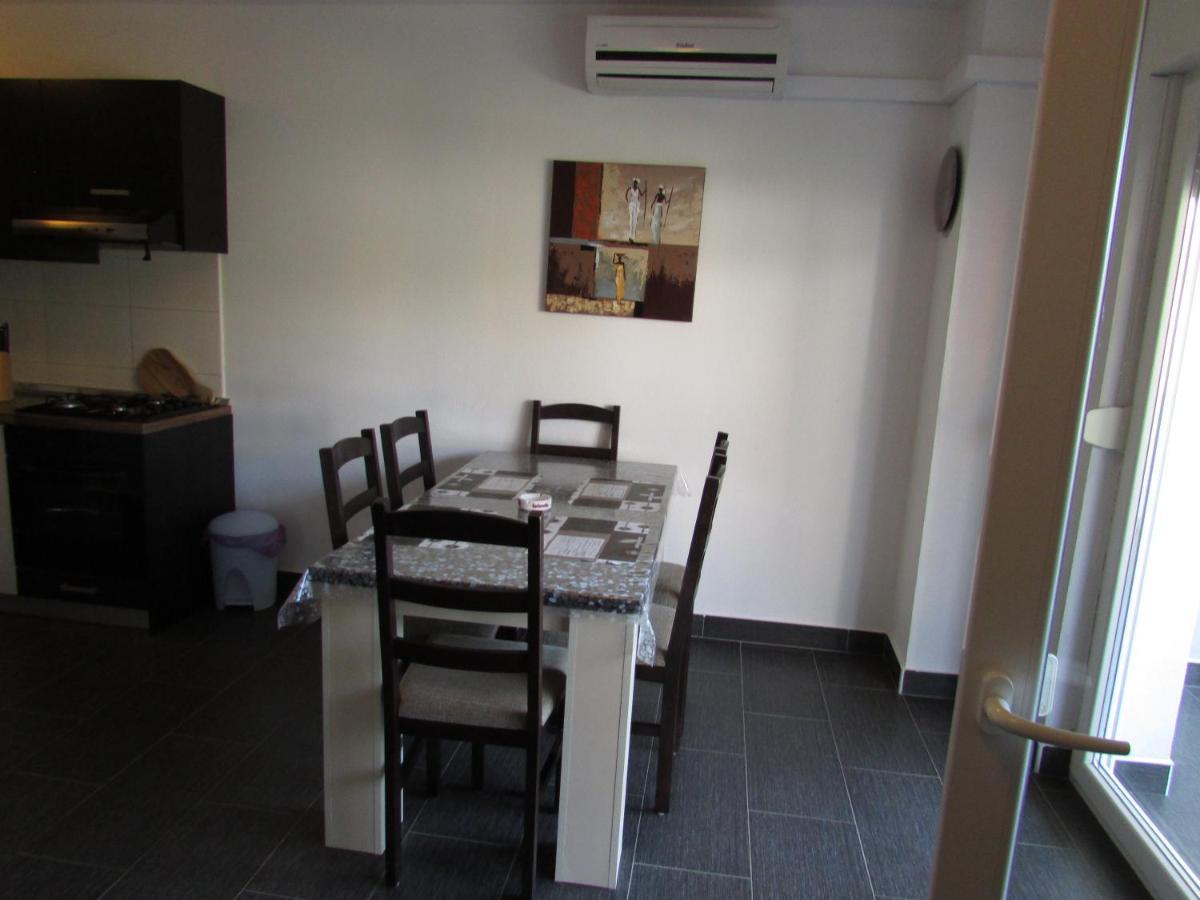 Apartment Miaantonia Vrsi Exterior photo